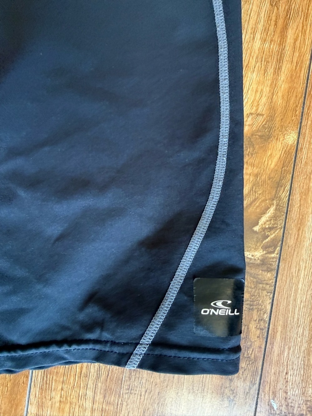 O'Neill Men’s Black Swim Board Shorts Contrast Seams Drawstring Pockets Size 32 - Picture 6 of 10